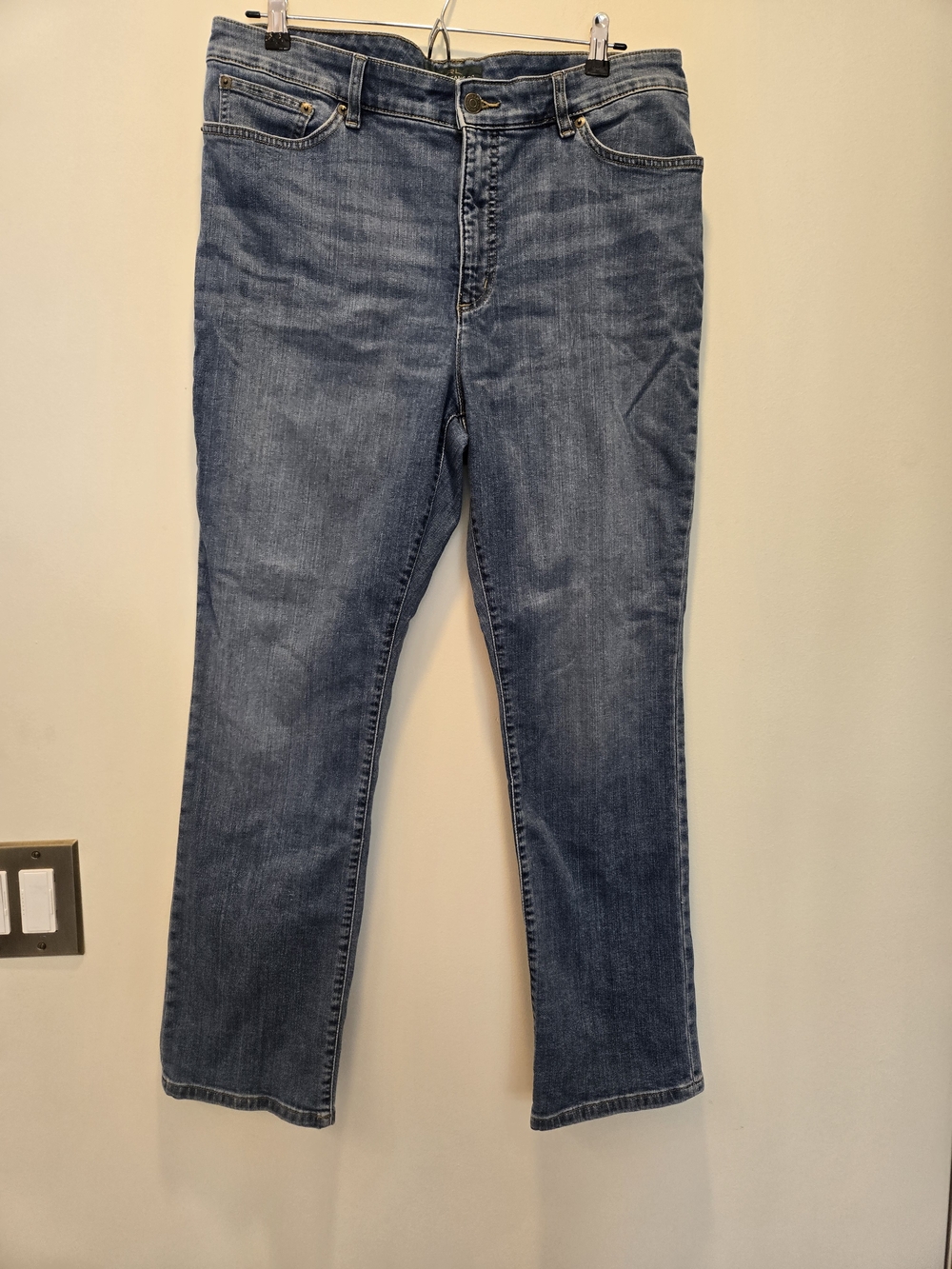 Lauren Ralph Lauren Women's Straight Leg Jeans in Medium Blue